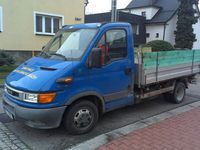 Iveco Daily pro odvoz materiálu.